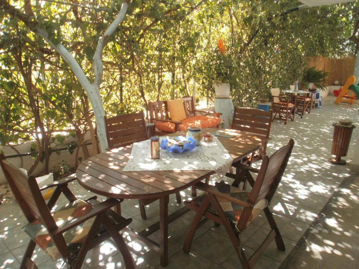 2 Space - Selfcatering Apartment Helen No 7 Xiropigado Exterior photo